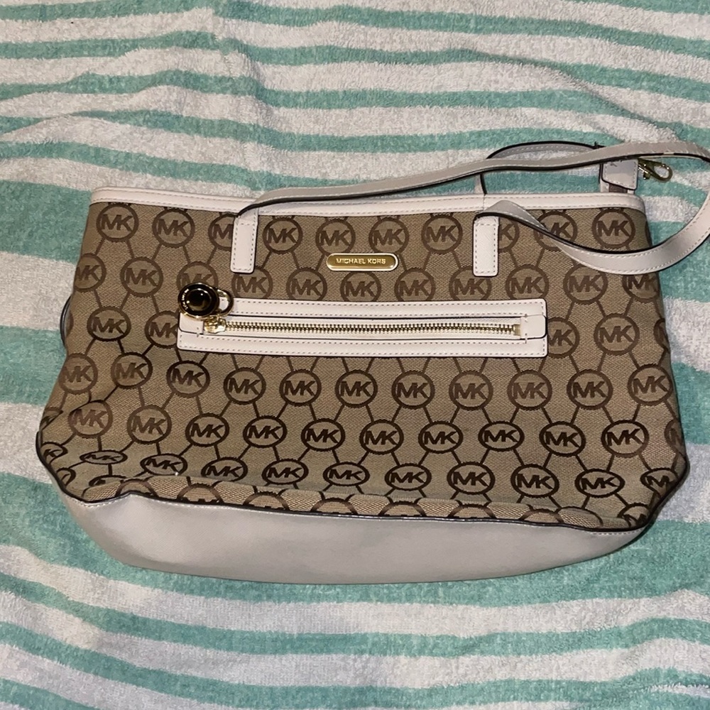 Micheal Kors Purse